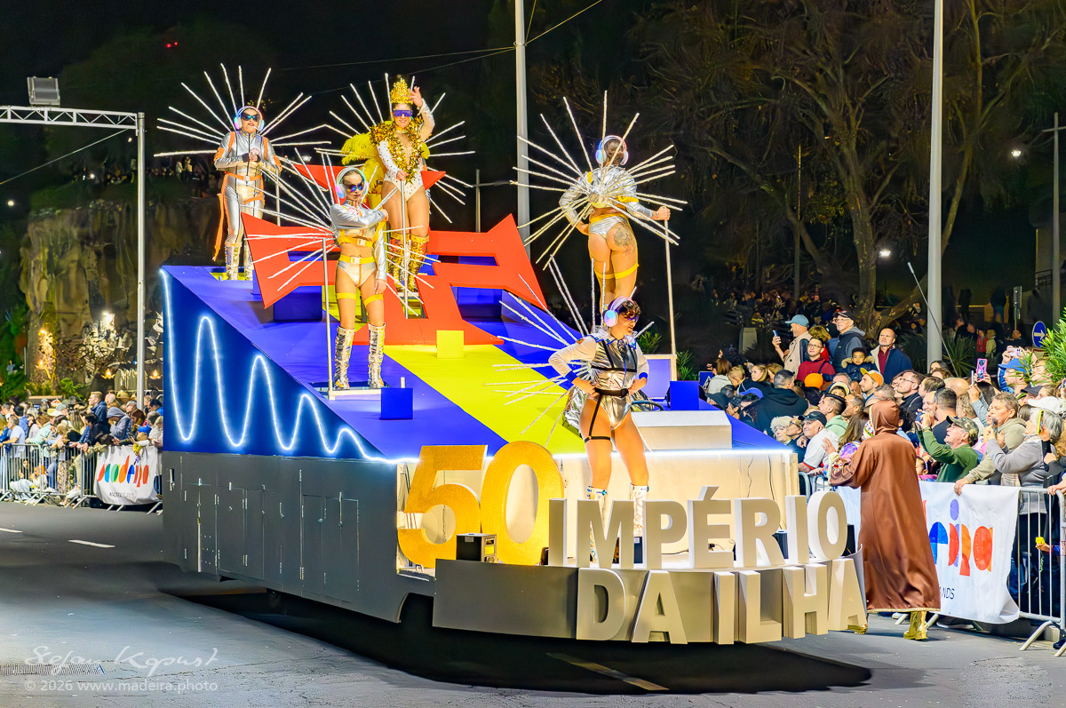 Karneval mit Motto 50 Jahre Autonomie