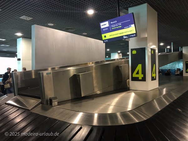 Paketband am Flughafen Madeira